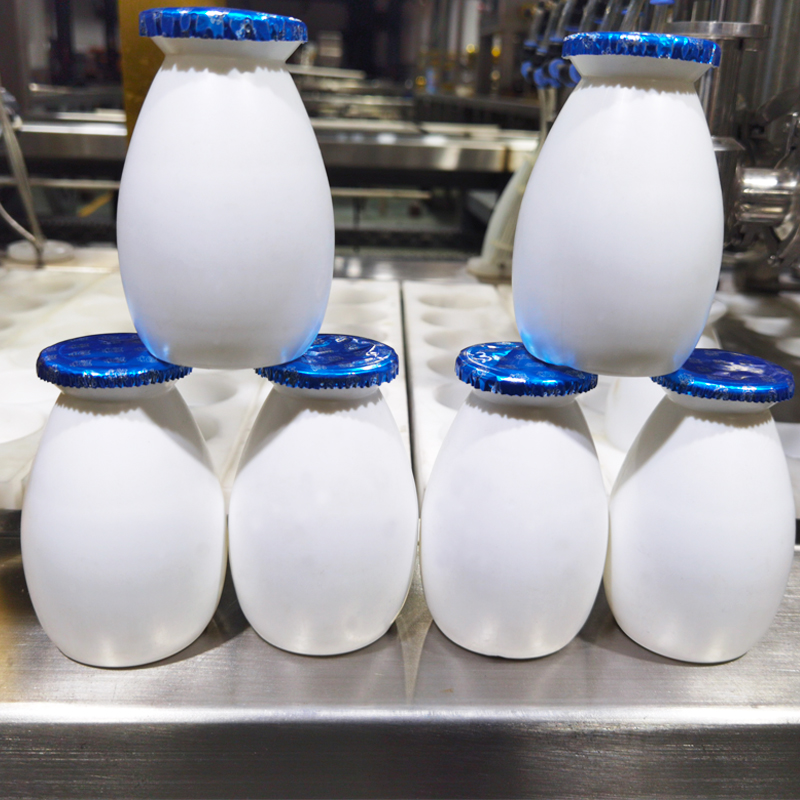 8型養(yǎng)樂多牛奶瓶灌裝封口機